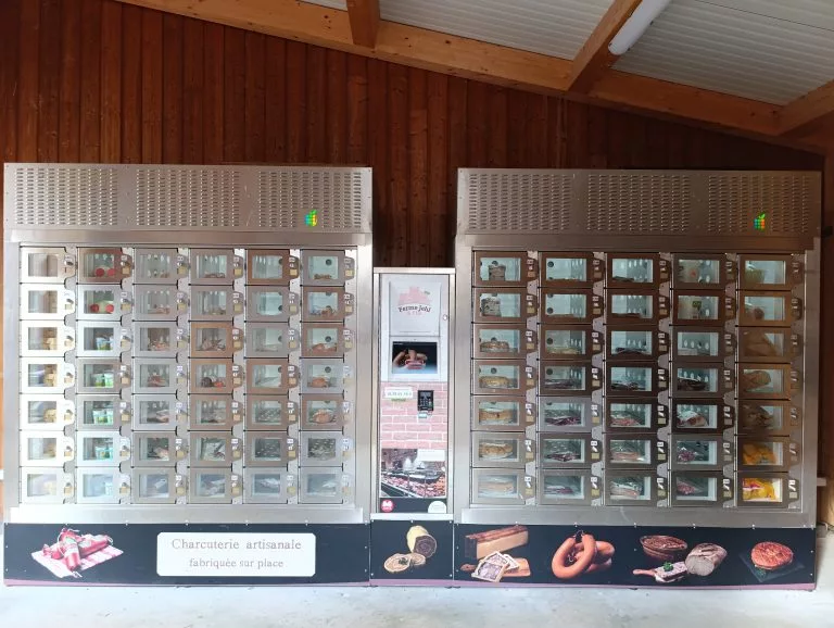 77 casiers réfrigérés