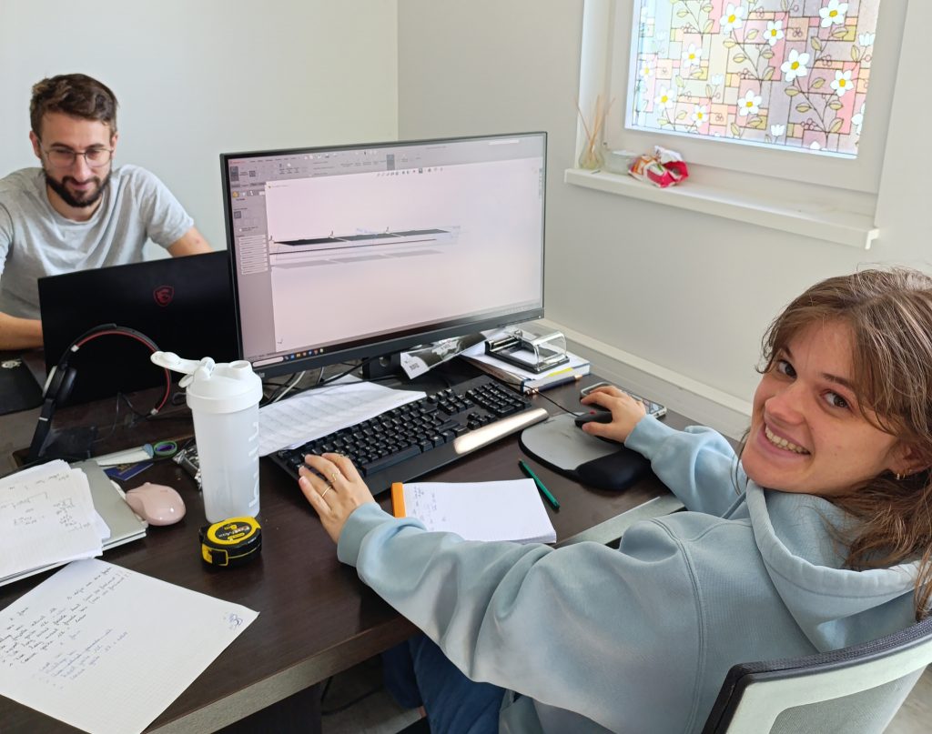 Une photo d'une partie de l'équipe Filbing Distribution