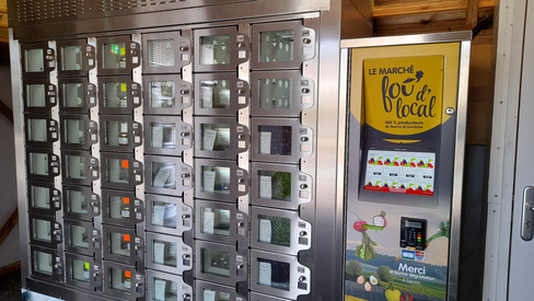 Distributeur alimentaire casiers